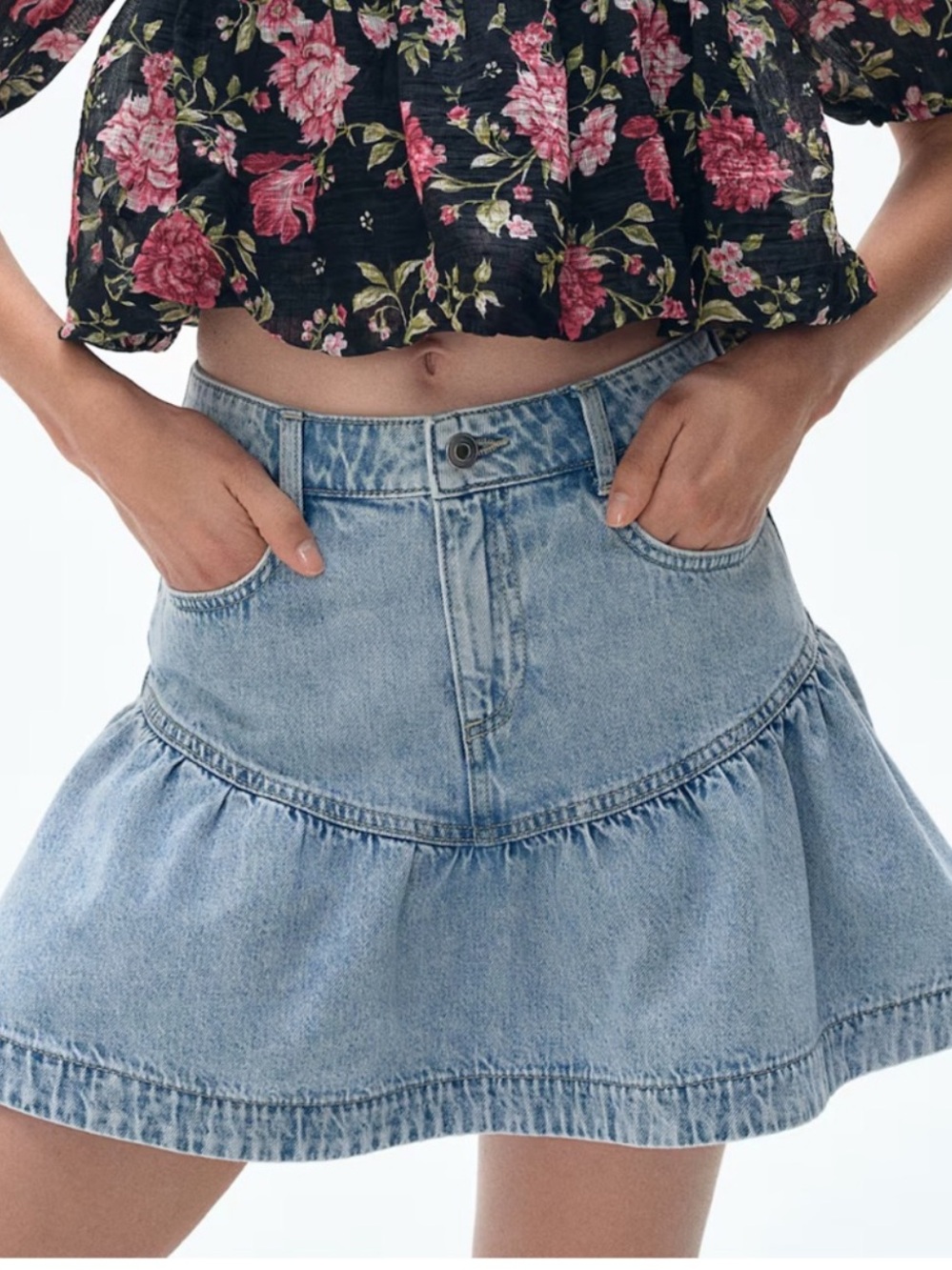 H&M 100% Cotton light denim blue flared peplum mini skirt./ size 6